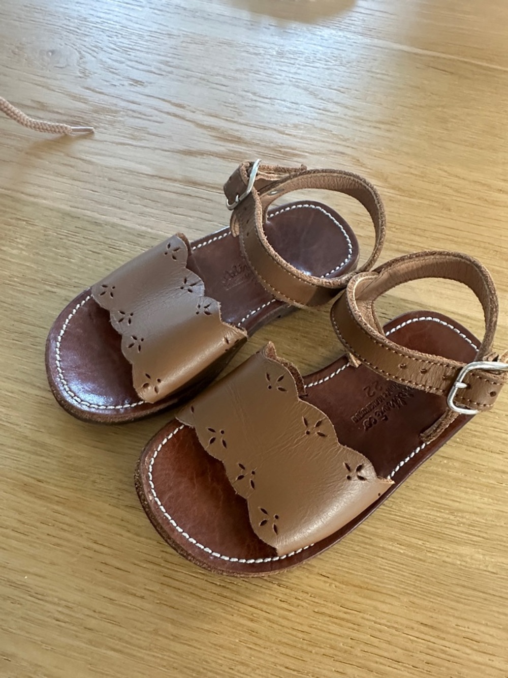 Kids Tan Leather Scalloped Strap Sandals with Buckle